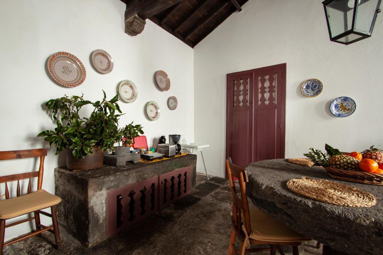 Casa Senhora Das Necessidades Ponta Delgada Esterno foto