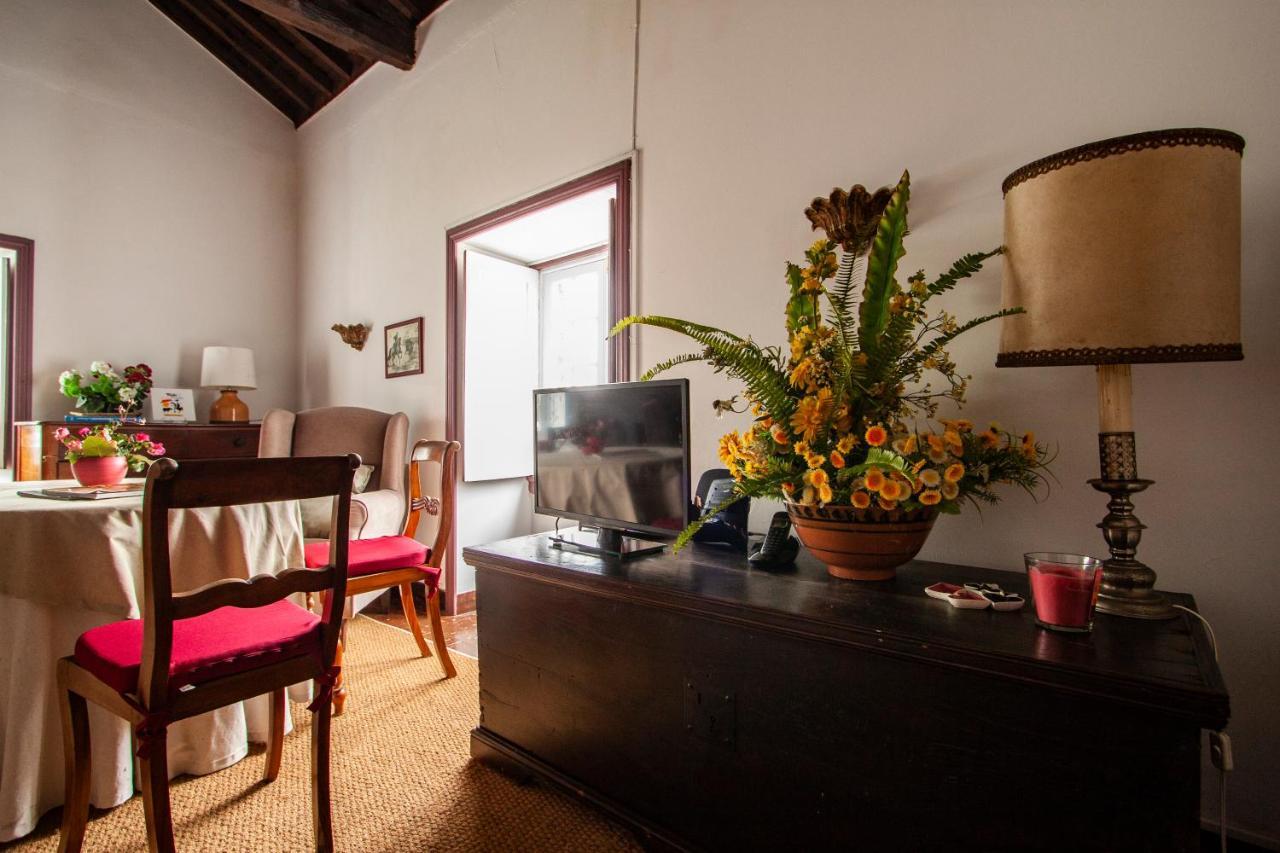 Casa Senhora Das Necessidades Ponta Delgada Esterno foto